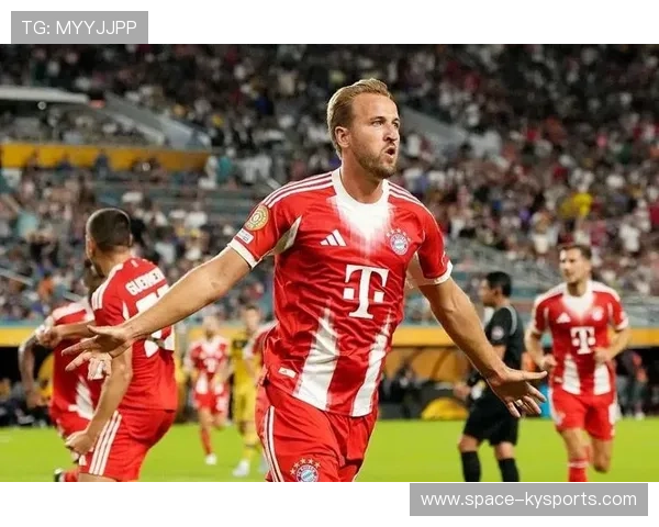 拜仁前锋凯恩达成德甲百球里程碑，社媒发文期待冬歇期调整